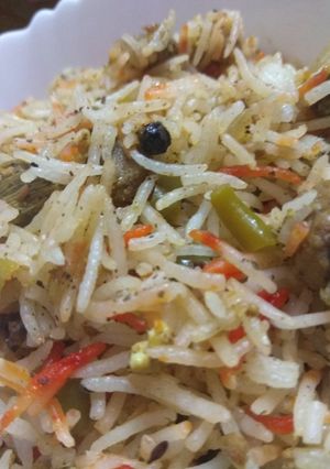 A picture of Tricolor Veg Biryani.