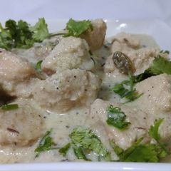 A picture of White Paneer Korma.