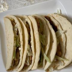 A picture of Chicken foldover.