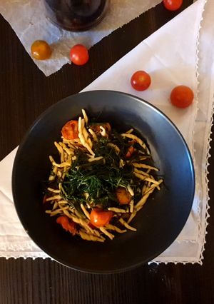 Foto di Trofie fresche di farro con agretti e pomodorini