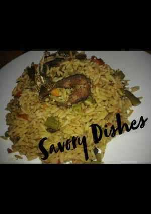 A picture of Jollof rice.