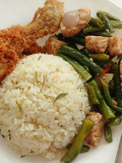 Foto resep Nasi Gurih Daun Jeruk