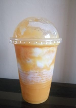 A picture of Mango Yoghurt Milkshake.
