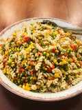 Ensalada de espirales y pimientos