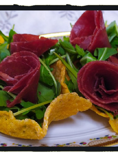 Foto di Cestini di Parmigiano con Rucola e Bresaola