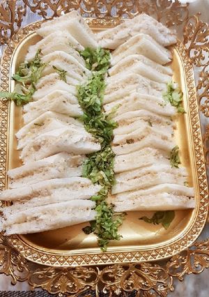 A picture of Chicken sandwiches #Eidmeetup.
