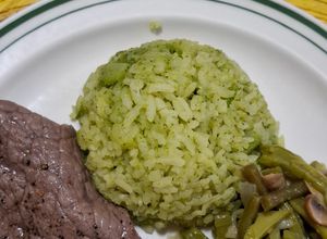 Una foto de Arroz al perejil con calabacitas