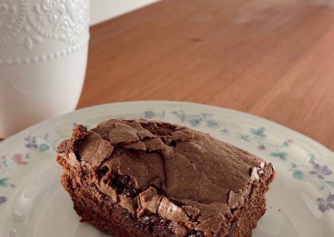Brownie súper fácil con pocos ingredientes! Receta de valentina perrone-  Cookpad
