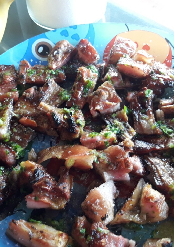 Una foto de Careta de cerdo a la brasa