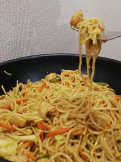 A picture of Spicy chicken spaghetti.