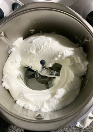 Foto principal de Montar claras en Thermomix
