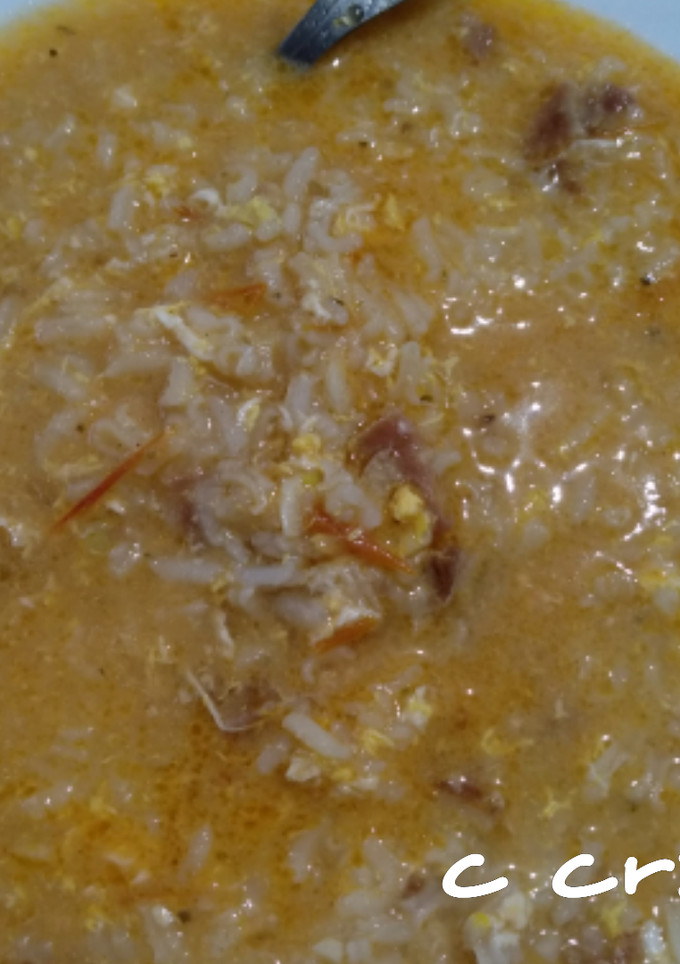 Una foto de Sopa de ajo con arroz