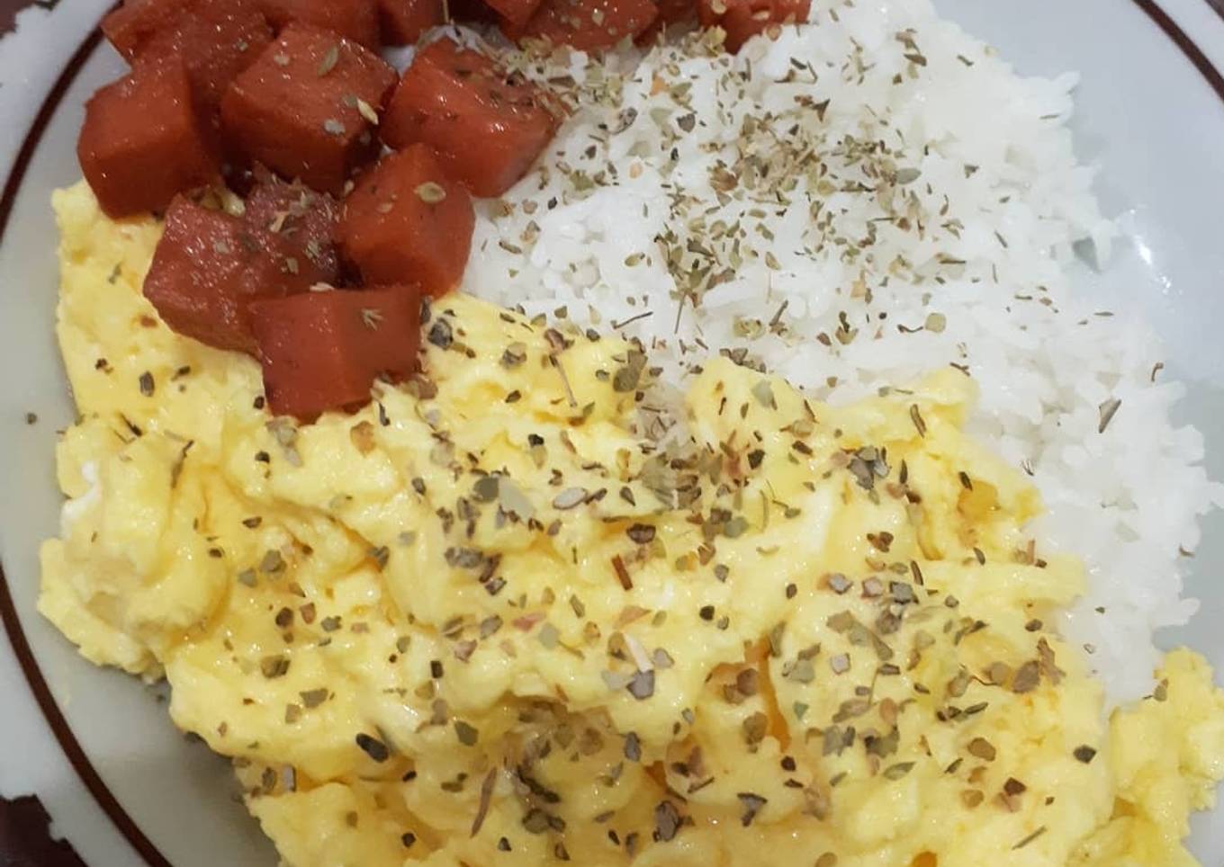 Rice with scrambled egg with luncheon