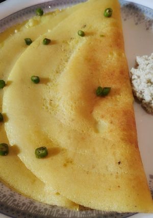 A picture of Yellow lentil dosa.