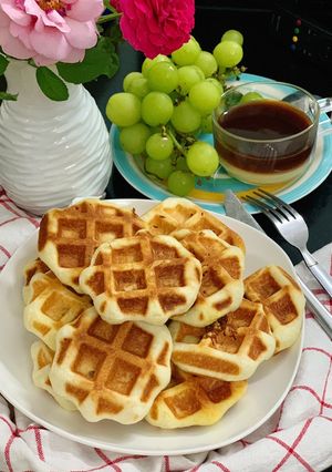 Hình của món Bánh mì waffle trứng muối - chà bông.
