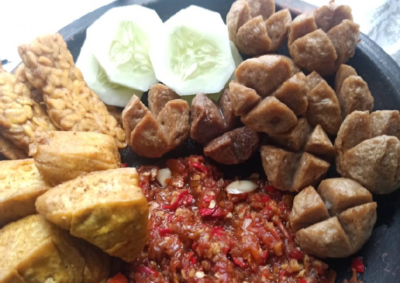 Bakso goreng sambal penyet