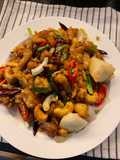 ไก่กรอบผัดเม็ดมะม่วง