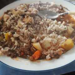 A picture of Guiso de lentejas con carne picada.