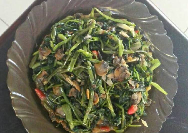 Tumis Kangkung Kerang