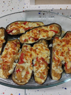 Una foto de Berenjenas rellenas de pimientos