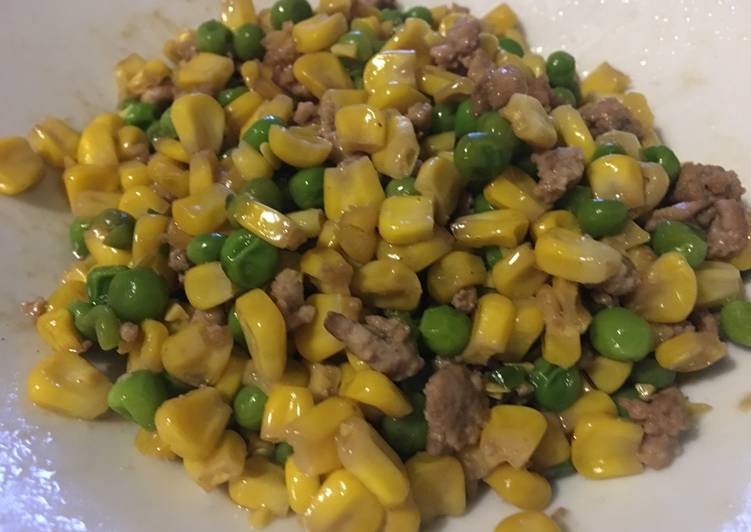 Steps to Make Quick Chinese Style Sweetcorn and Peas. Simple yet delicious