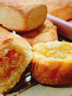 A picture of Pineapple Cakes (Homemade Pineapple Filling).