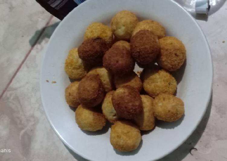 Bola² kentang isi crispy