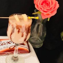 A picture of Banana Chocolate Shake.