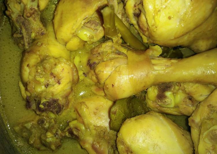 Resep Ayam ungkep bumbu kuning yang Lezat