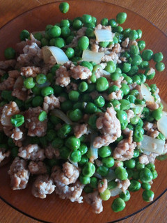Una foto de Guisantes con carne