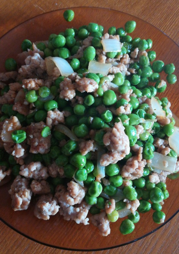 Una foto de Guisantes con carne