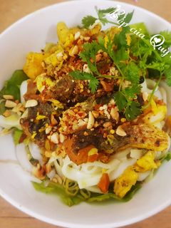 Hình của món Mì quảng cá lóc.