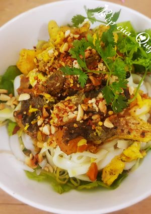 Hình của món Mì quảng cá lóc.