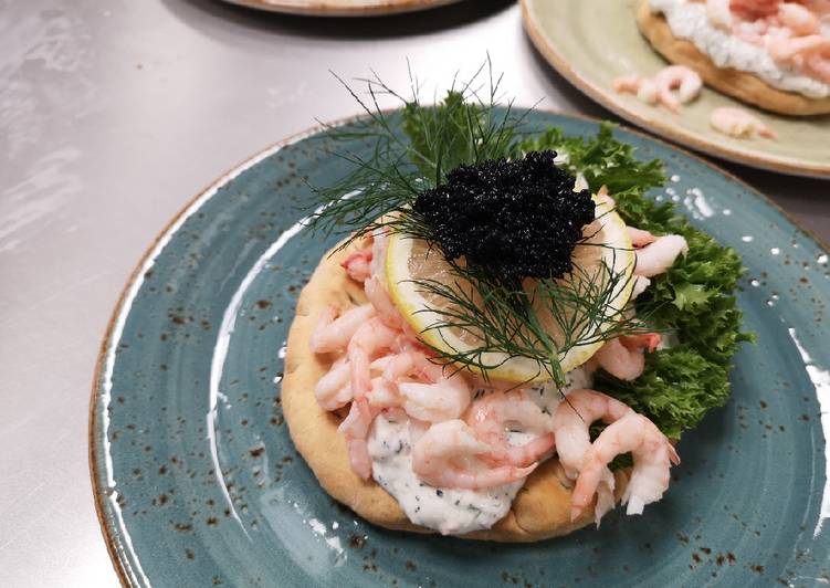 Simple Way to Prepare Perfect Shrimp sandwich in Swedish way