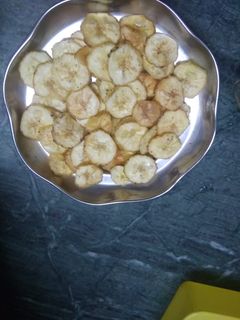 કેળાની વેફર (Banana Wafer Recipe In Gujarati) રેસીપી મુખ્ય ફોટો