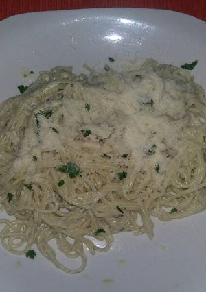 Una foto de Vermicelli a la crema con espinacas y pollo