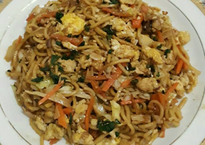 Resep Mie Goreng Spesial oleh yashella tirana - Cookpad