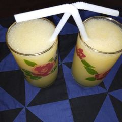 A picture of Apple Ginger Lemonade.