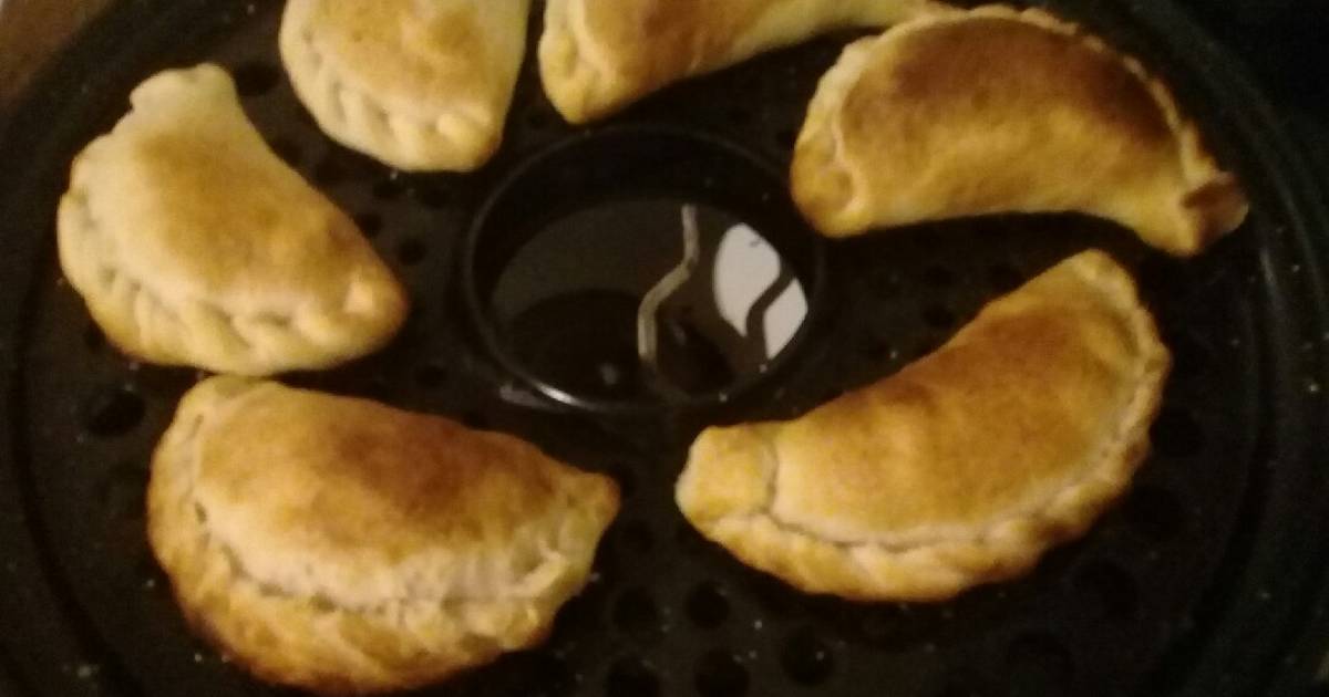 Empanadas de Pollo Deliciosas Hechas en el Parrigas 😏!!! Receta de Barbie  Ferreyra. - Cookpad