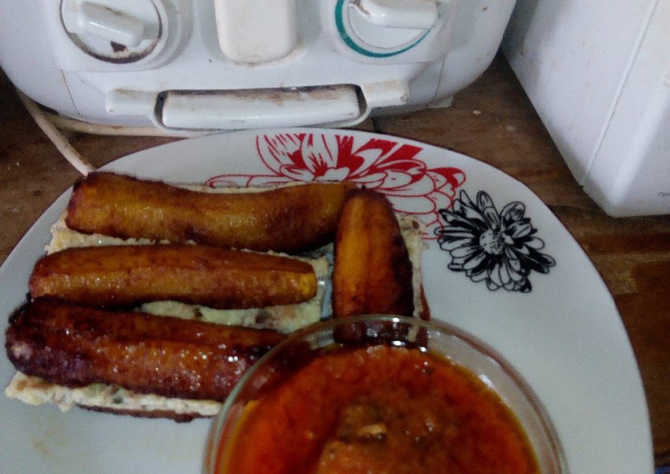 Fried plantain sandwich