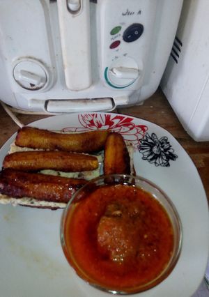 A picture of Fried plantain sandwich.