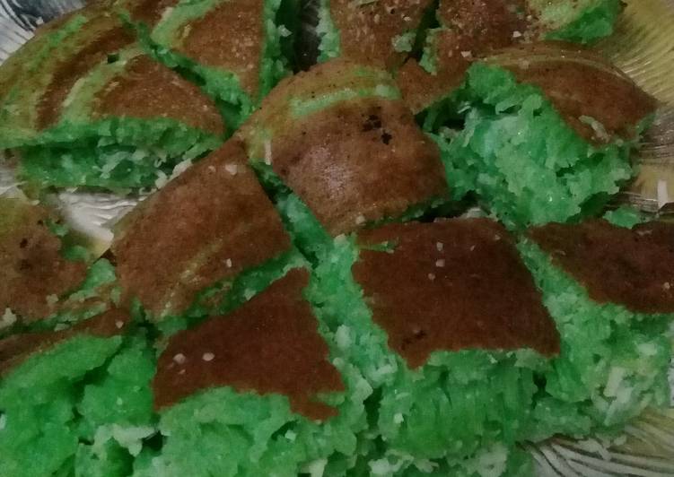 Bumbu Martabak Manis Teflon Pandan Keju Eggless #31 | Resep Membuat Martabak Manis Teflon Pandan Keju Eggless #31 Yang Paling Enak