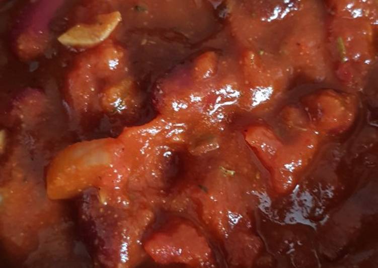 Recipe: Yummy Store cupboard vegetarian chilli