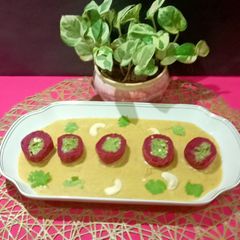 A picture of Beetroot Paneer Shaam Savera Kofta Curry.