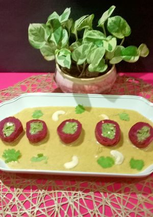 A picture of Beetroot Paneer Shaam Savera Kofta Curry.