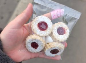 Una foto de Galletas delicia: rellenas con mermelada