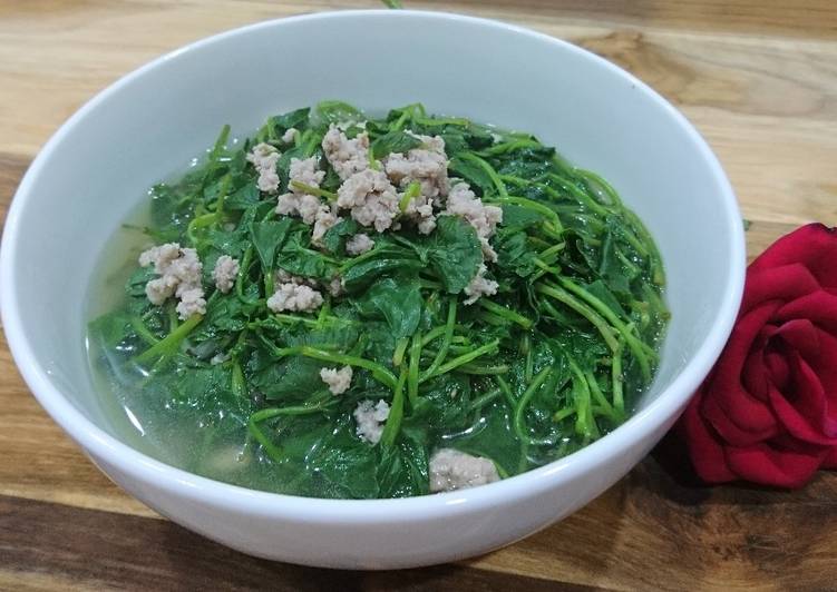 Cách Làm Món Canh rau má thịt băm của QUÂN NGUYỄN - Cookpad