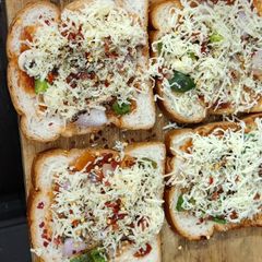 Bread Pizza A picture of Bread Pizza.