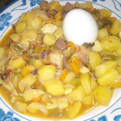 A picture of Potat veggie with egg.