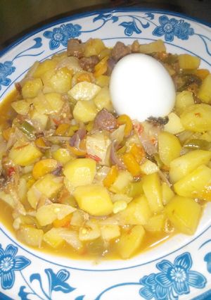A picture of Potat veggie with egg.